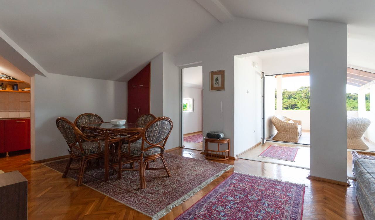 Budva, Petrovac - 1bedroom apartment with sea view - Image 2